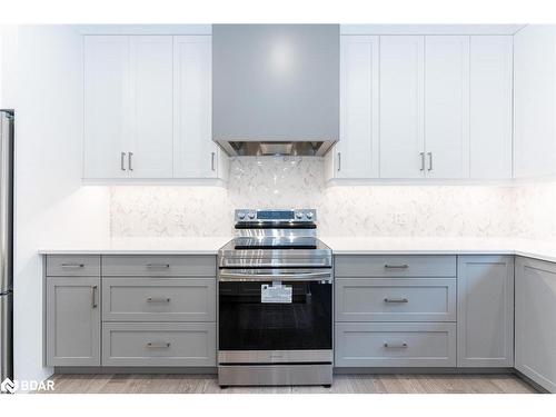 42 Acorn Trail Trail, St. Thomas, ON - Indoor Photo Showing Kitchen