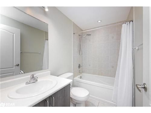 204-43 Ferndale Drive S, Barrie, ON - Indoor Photo Showing Bathroom