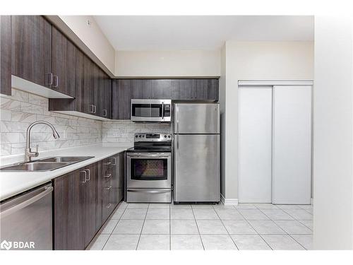 204-43 Ferndale Drive S, Barrie, ON - Indoor Photo Showing Kitchen With Stainless Steel Kitchen With Double Sink