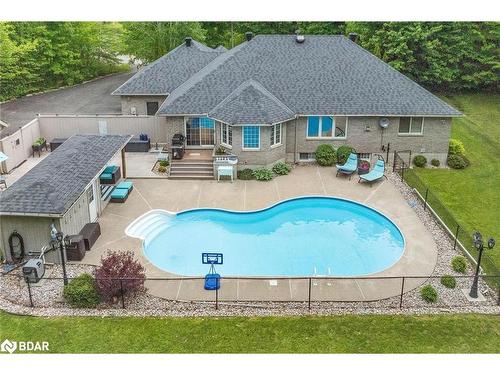 37 O'Donnell Court, Penetanguishene, ON - Outdoor With In Ground Pool With Backyard