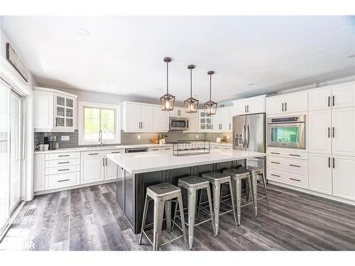 37 O'Donnell Court, Penetanguishene, ON - Indoor Photo Showing Kitchen With Upgraded Kitchen