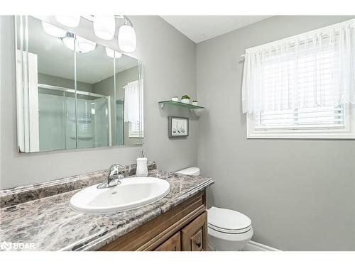 58 Laidlaw Drive, Barrie, ON - Indoor Photo Showing Bathroom