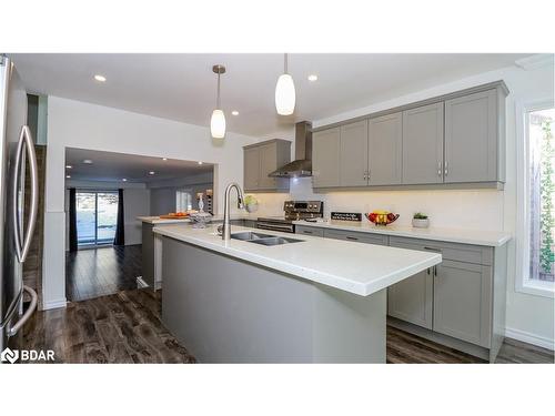 94 Churchland Drive, Barrie, ON - Indoor Photo Showing Kitchen With Double Sink