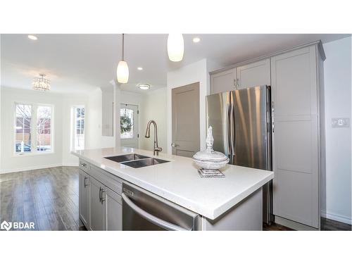 94 Churchland Drive, Barrie, ON - Indoor Photo Showing Kitchen With Stainless Steel Kitchen With Double Sink With Upgraded Kitchen