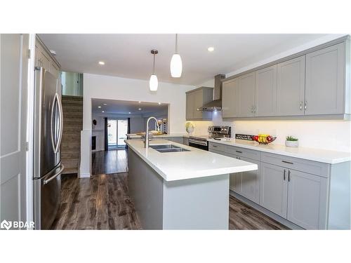 94 Churchland Drive, Barrie, ON - Indoor Photo Showing Kitchen With Double Sink With Upgraded Kitchen