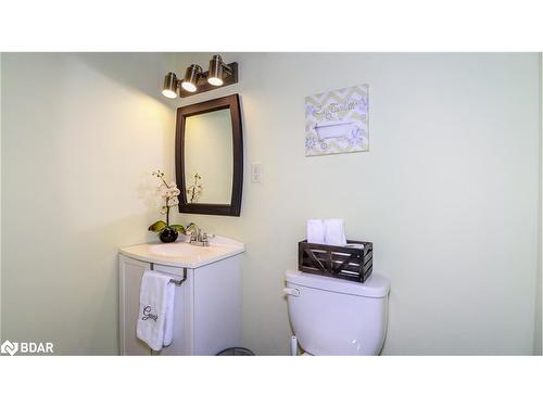 94 Churchland Drive, Barrie, ON - Indoor Photo Showing Bathroom