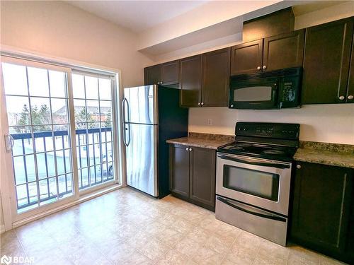 1 & 2-175 Stanley Street Street, Barrie, ON - Indoor Photo Showing Kitchen