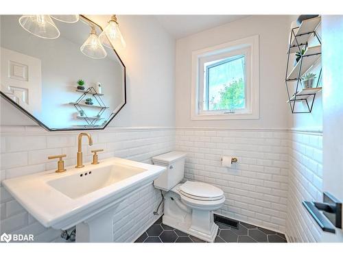 42 Ottaway Avenue, Barrie, ON - Indoor Photo Showing Bathroom