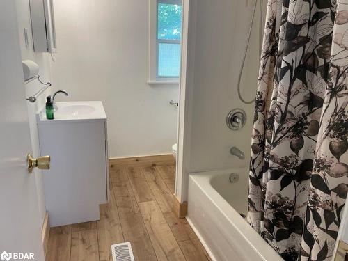 17 Battelle Road, Bancroft, ON - Indoor Photo Showing Bathroom