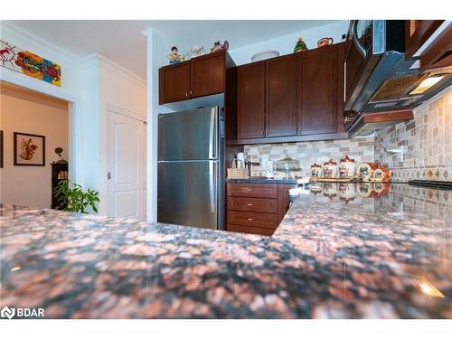 401-90 Orchard Point Corporation Road, Orillia, ON - Indoor Photo Showing Kitchen With Stainless Steel Kitchen With Upgraded Kitchen