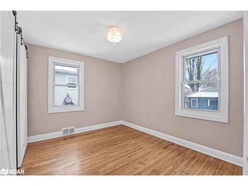 115 Duckworth Street, Barrie, ON - Indoor Photo Showing Other Room