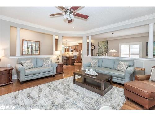 6 Orsi Court, Barrie, ON - Indoor Photo Showing Living Room