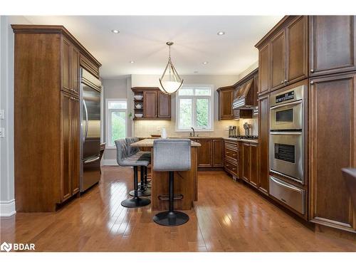 6 Orsi Court, Barrie, ON - Indoor Photo Showing Kitchen