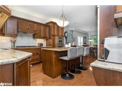 6 Orsi Court, Barrie, ON - Indoor Photo Showing Kitchen With Upgraded Kitchen