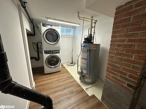 68 (Lower Level) Cook Street, Barrie, ON - Indoor Photo Showing Laundry Room