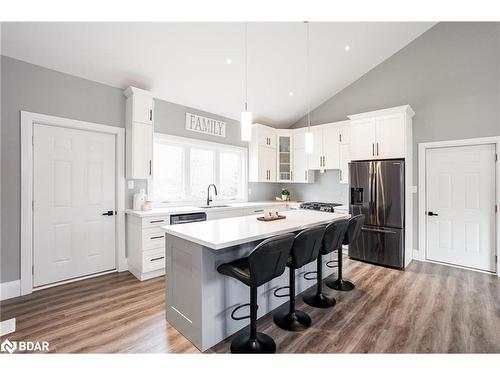 27 Leisure Court, Coldwater, ON - Indoor Photo Showing Kitchen