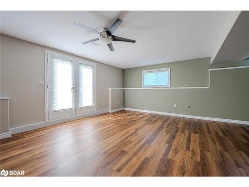 29 Melville Court, Oro-Medonte, ON - Indoor Photo Showing Other Room