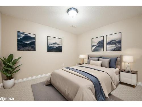 29 Melville Court, Oro-Medonte, ON - Indoor Photo Showing Bedroom