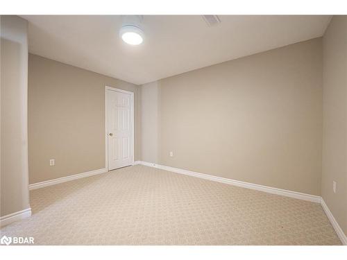 29 Melville Court, Oro-Medonte, ON - Indoor Photo Showing Other Room