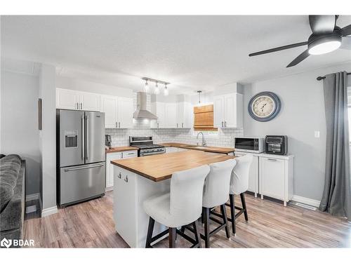 10 Clarence Avenue, Penetanguishene, ON - Indoor Photo Showing Kitchen