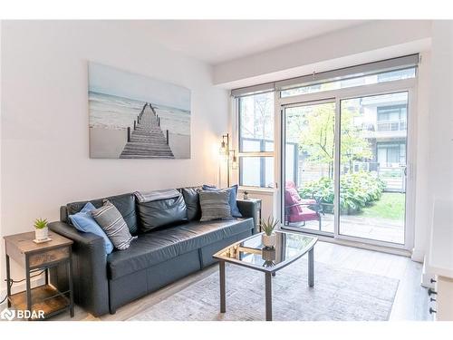 131-333 Sea Ray Avenue, Innisfil, ON - Indoor Photo Showing Living Room