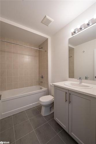 23 Wyn Wood Lane, Orillia, ON - Indoor Photo Showing Bathroom