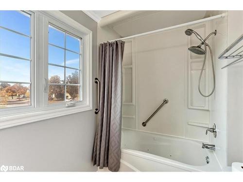 56 Knicely Road, Barrie, ON - Indoor Photo Showing Bathroom