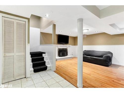 56 Knicely Road, Barrie, ON - Indoor Photo Showing Other Room