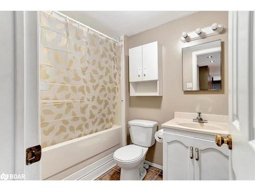 56 Knicely Road, Barrie, ON - Indoor Photo Showing Bathroom