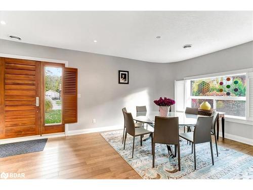 88 Cook Street, Barrie, ON - Indoor Photo Showing Dining Room