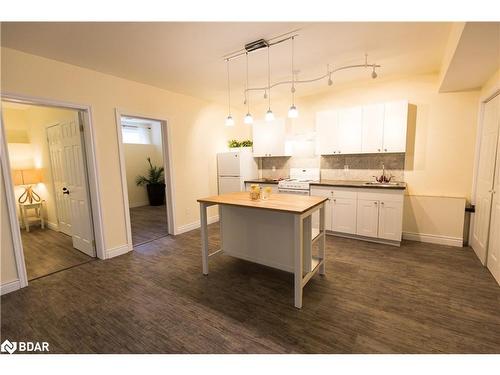 109 Revell Street, Gravenhurst, ON - Indoor Photo Showing Kitchen