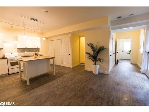 109 Revell Street, Gravenhurst, ON - Indoor Photo Showing Kitchen