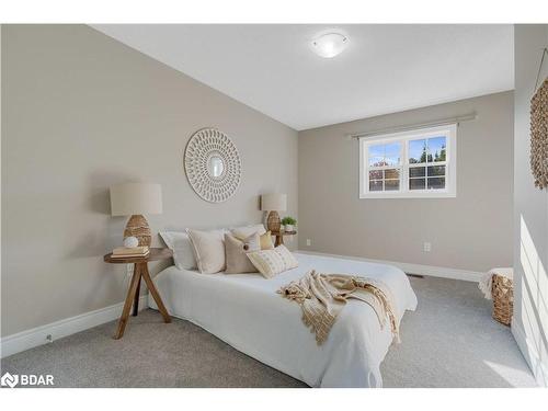 47 Little Ryans Way, Bracebridge, ON - Indoor Photo Showing Bedroom