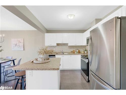 47 Little Ryans Way, Bracebridge, ON - Indoor Photo Showing Kitchen With Stainless Steel Kitchen With Double Sink With Upgraded Kitchen