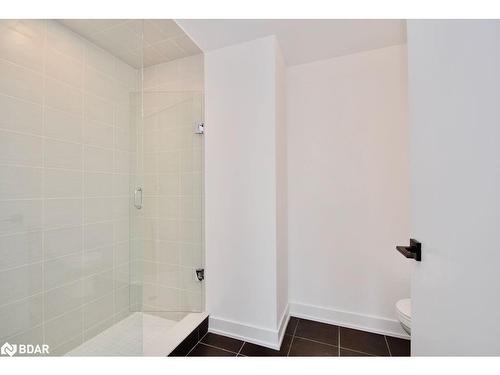 515-4 Spice Way, Barrie, ON - Indoor Photo Showing Bathroom