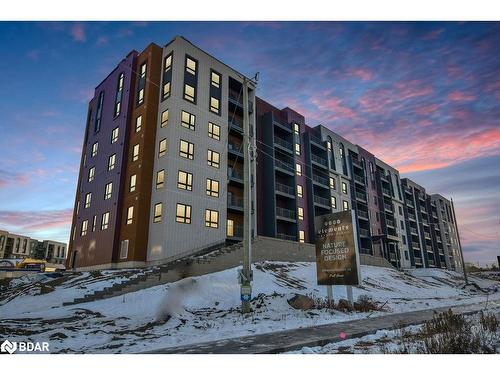 515-4 Spice Way, Barrie, ON - Outdoor With Balcony With Facade