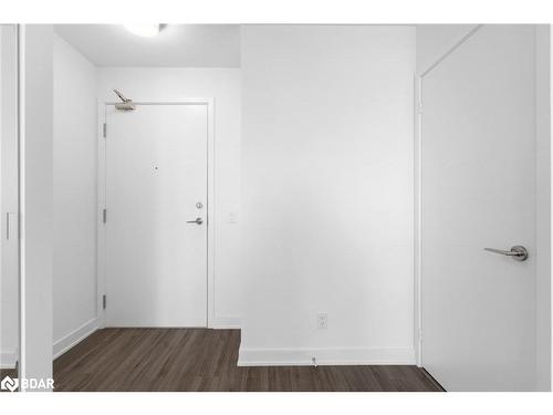 502-681 Yonge Street, Barrie, ON - Indoor Photo Showing Other Room