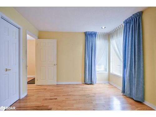 105 Pine Ridge Gt, Gravenhurst, ON - Indoor Photo Showing Other Room