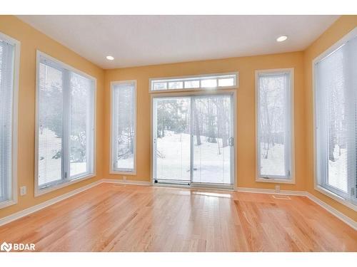 105 Pine Ridge Gt, Gravenhurst, ON - Indoor Photo Showing Other Room