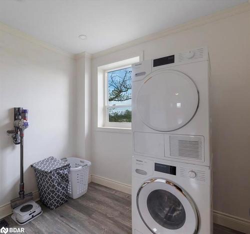 119 Tutela Heights Road, Brantford, ON - Indoor Photo Showing Laundry Room