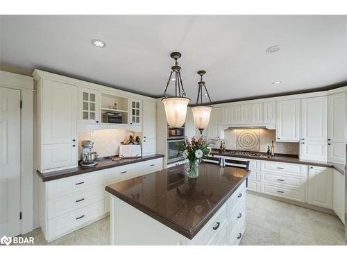 119 Tutela Heights Road, Brantford, ON - Indoor Photo Showing Kitchen