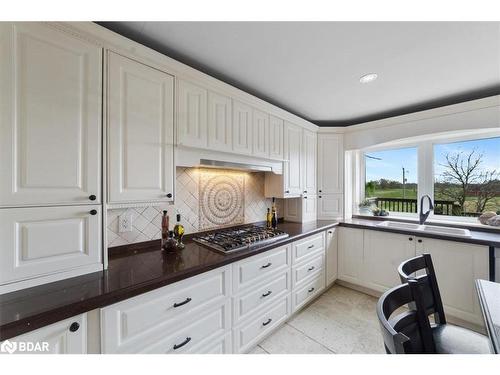 119 Tutela Heights Road, Brantford, ON - Indoor Photo Showing Kitchen