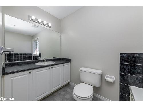 32 Majesty Boulevard, Barrie, ON - Indoor Photo Showing Bathroom