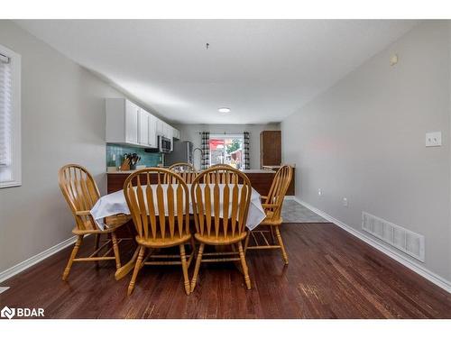 32 Majesty Boulevard, Barrie, ON - Indoor Photo Showing Dining Room