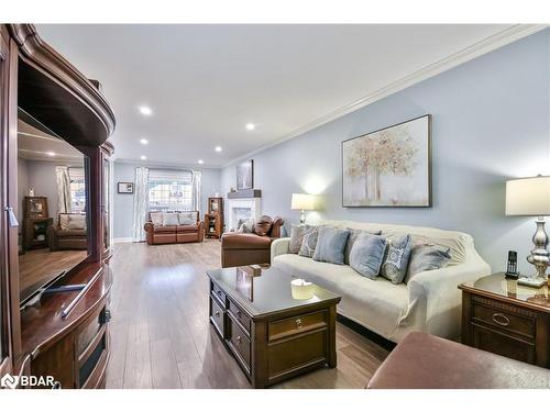 22 Emms Drive, Barrie, ON - Indoor Photo Showing Living Room