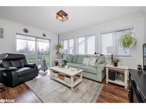 1 Sinclair Crescent, Ramara, ON - Indoor Photo Showing Living Room