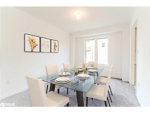 41 Wakefield Boulevard, Essa, ON - Indoor Photo Showing Dining Room