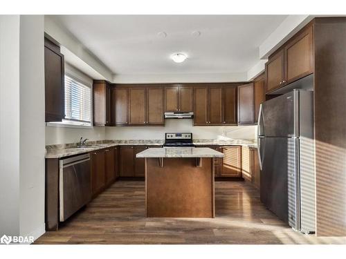 5 Fusilier Drive, Toronto, ON - Indoor Photo Showing Kitchen