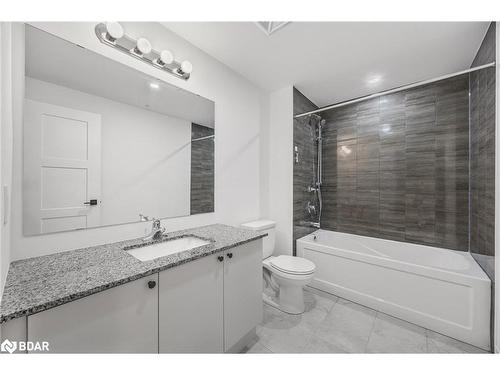 613-15 Kneeshaw Drive, Barrie, ON - Indoor Photo Showing Bathroom