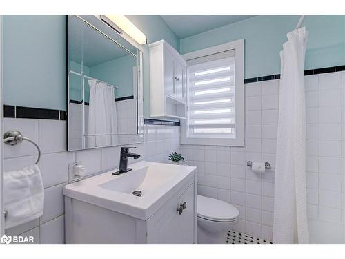 74 Strabane Avenue, Barrie, ON - Indoor Photo Showing Bathroom